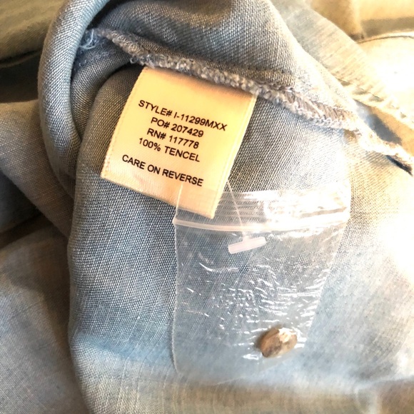 NWT Lovestitch - Denim Tie Front Button Top - Sz M - Picture 7 of 8